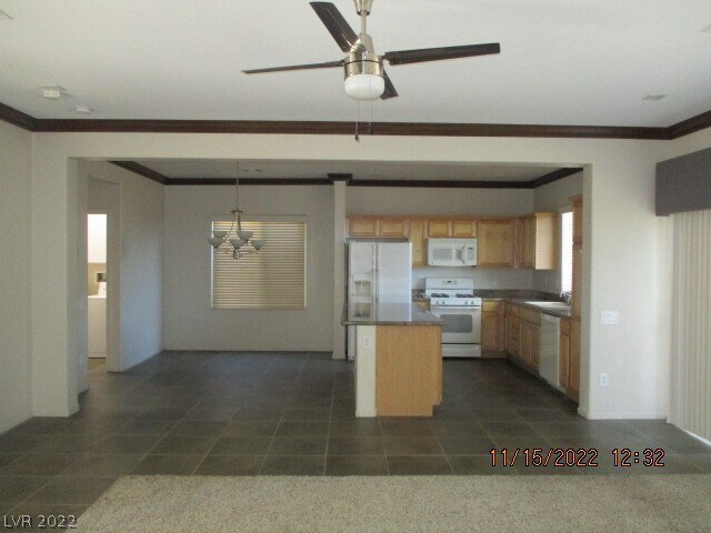 Building Photo - 710 Sand Primrose St