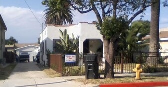 621 W Queen - 621 W Queen St
