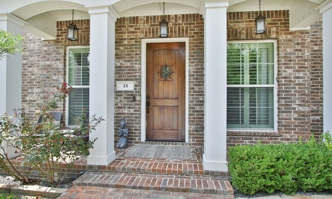 Building Photo - 15 E Breezy Way