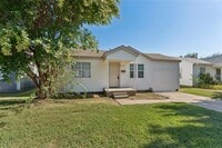 Building Photo - 912 SW 48th St