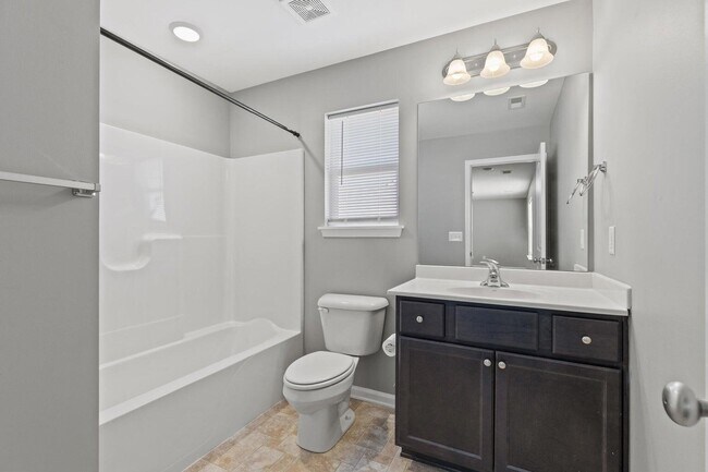 Building Photo - 162 Landry Ln