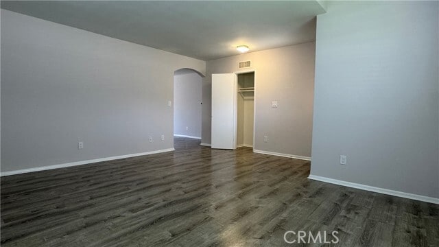 Building Photo - 10523 Hayvenhurst Ave