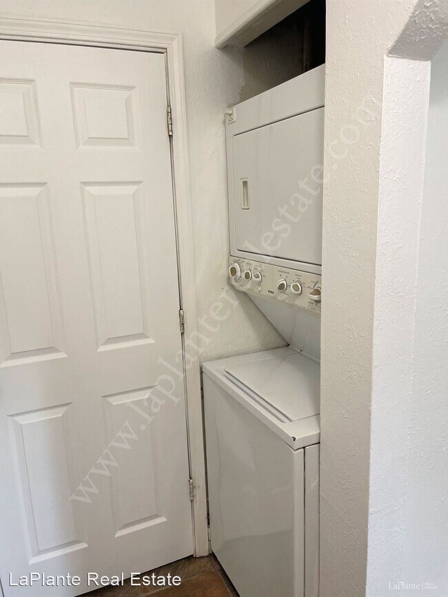 Building Photo - 2 br, 1 bath House - 2538 Oakwood Avenue