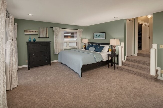 Building Photo - 3bd/2ba Seattle Home