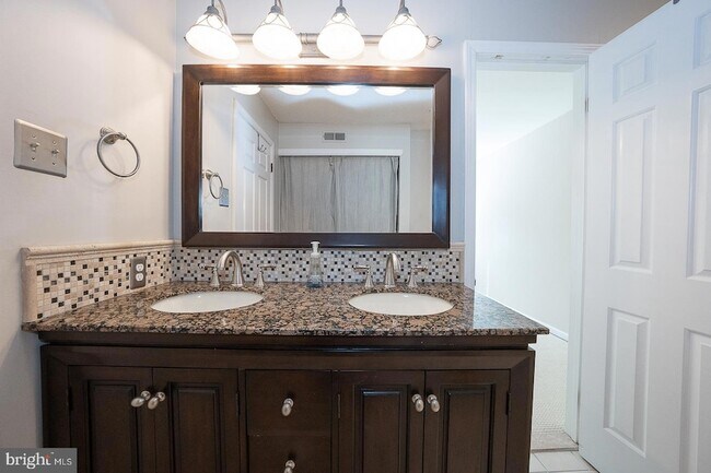 Building Photo - 344 Brigade Ct