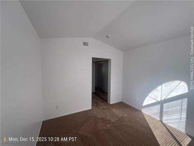 Building Photo - 6994 Cypress Gardens Ln