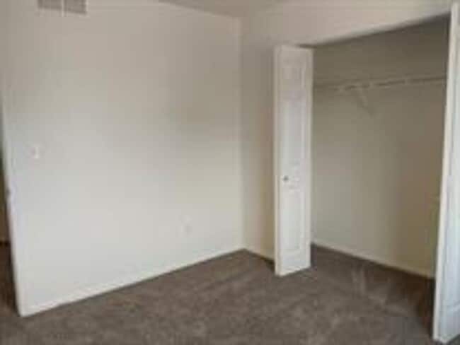 Building Photo - 3030 45th Ave