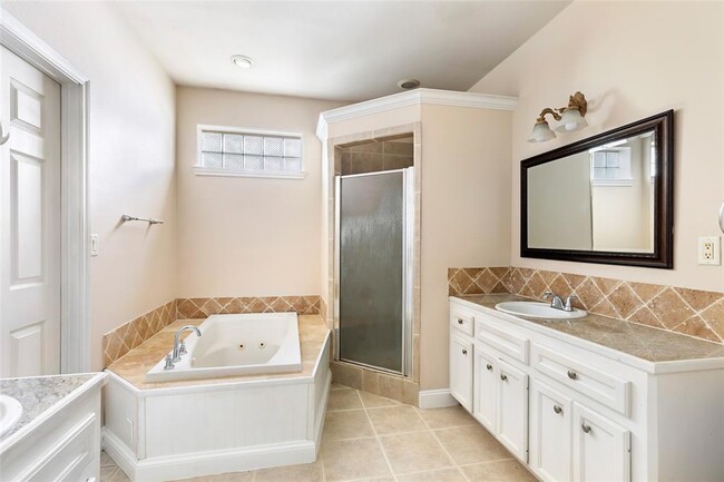 Building Photo - 108 Harbour Town Cir