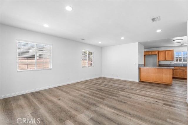 Building Photo - 8691 Davmor Ave