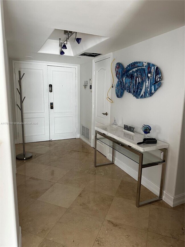 Building Photo - 3410 Galt Ocean Dr