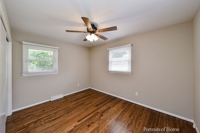 Building Photo - 311 Longview Dr