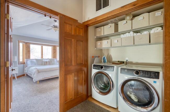 Building Photo - 61497 Orion Dr