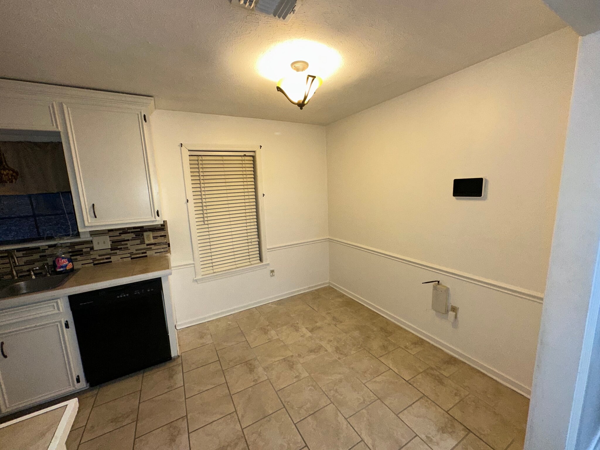 breakfast nook - 344 Brookwoods Dr