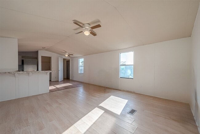 Building Photo - 13202 Hilltop Ct