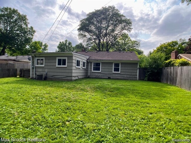 Building Photo - 27422 Lexington Pkwy