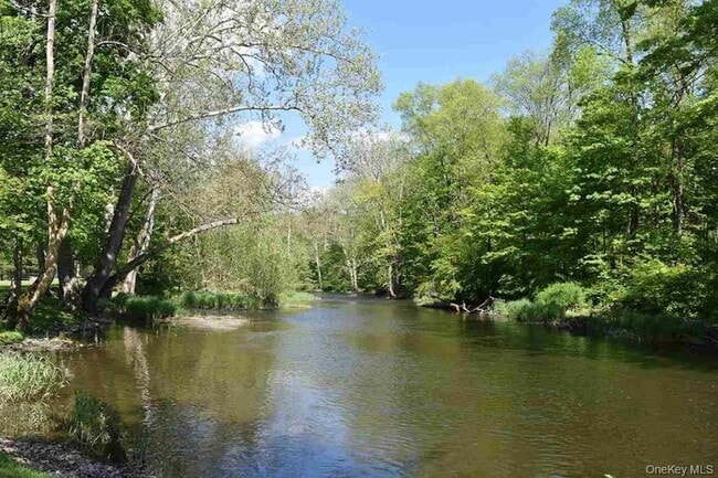 Building Photo - 222 Hurley Rd