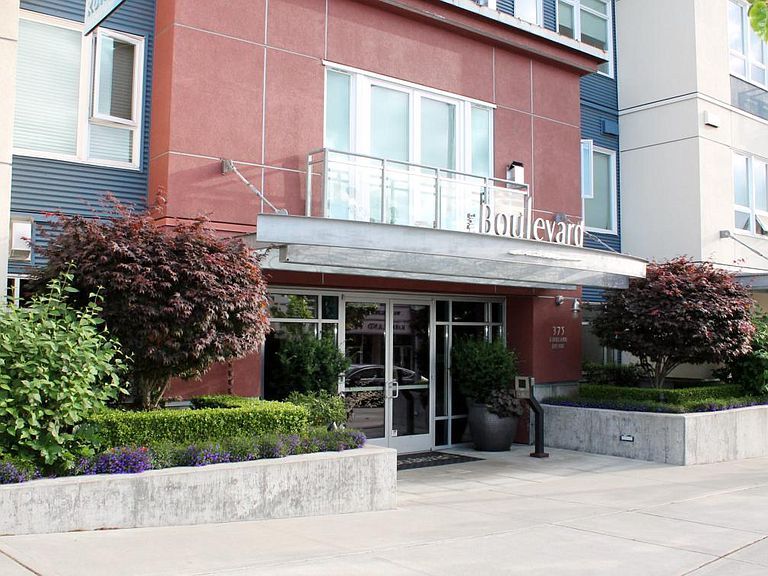 Building Photo - 375 Kirkland Ave