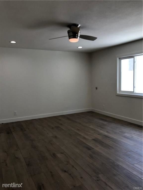 Building Photo - 208 Avenida Victoria