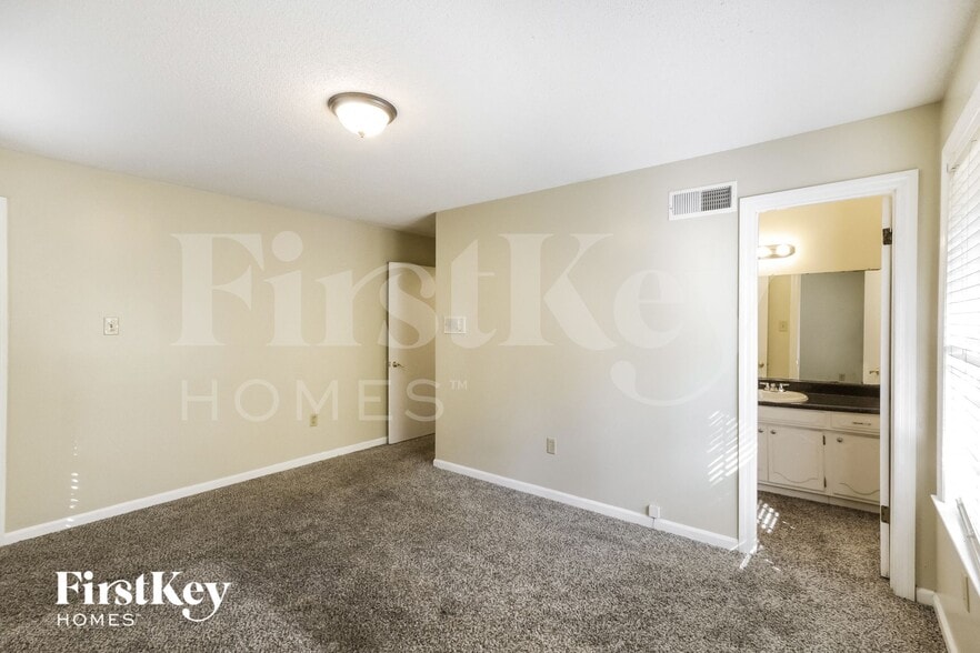 Building Photo - 2984 Wood Thrush Dr