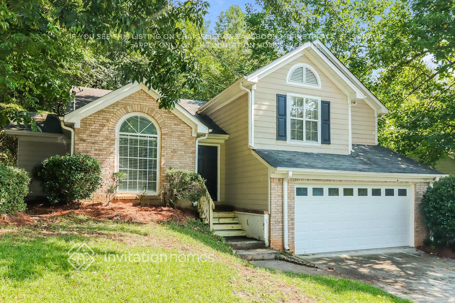 Building Photo - 1830 Killarney Dr SW