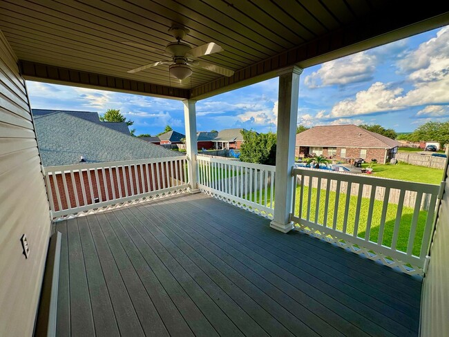 Building Photo - Available NOW -104 Planters Court