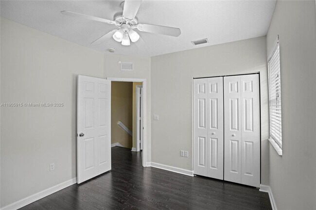 Building Photo - 4129 NE 26th St