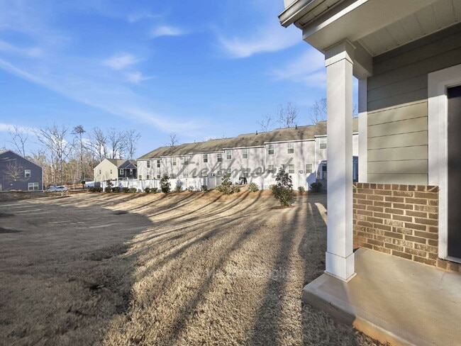 Building Photo - 209 Stammer Ln