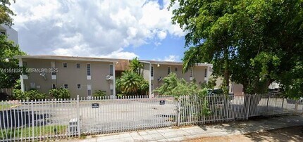 Building Photo - 1525 NW 19th St