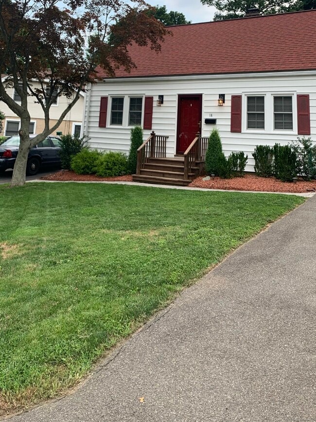 Building Photo - 18 Woodmont Rd