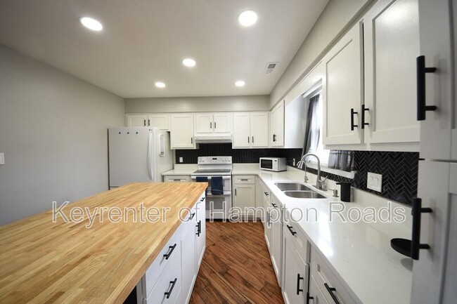 Building Photo - 1197 Dovetail Ct