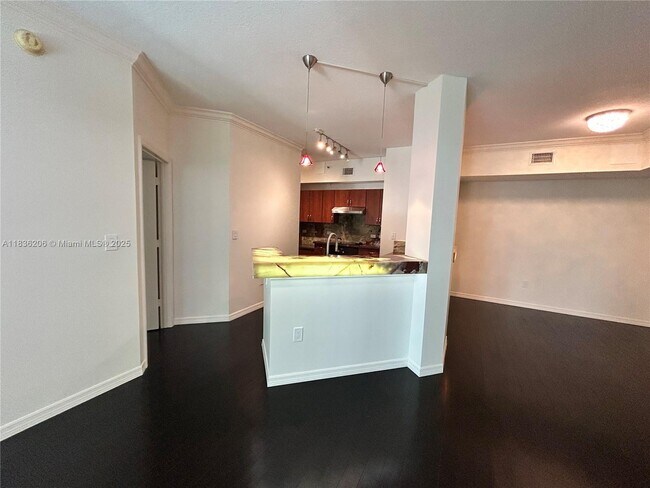 Building Photo - 9172 Collins Ave