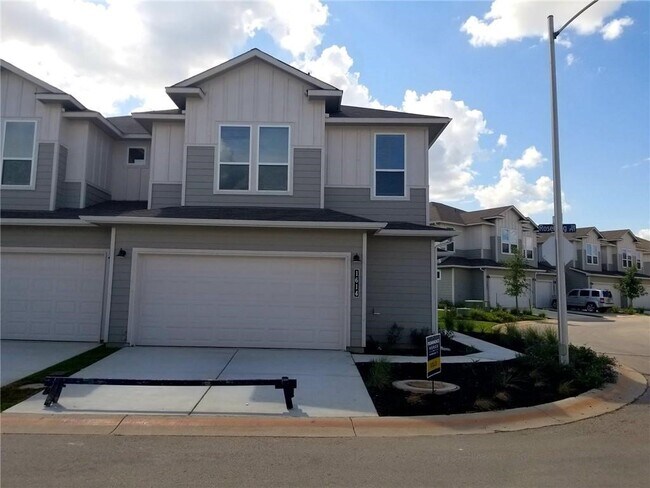 Primary Photo - 1614 Roseburg Dr