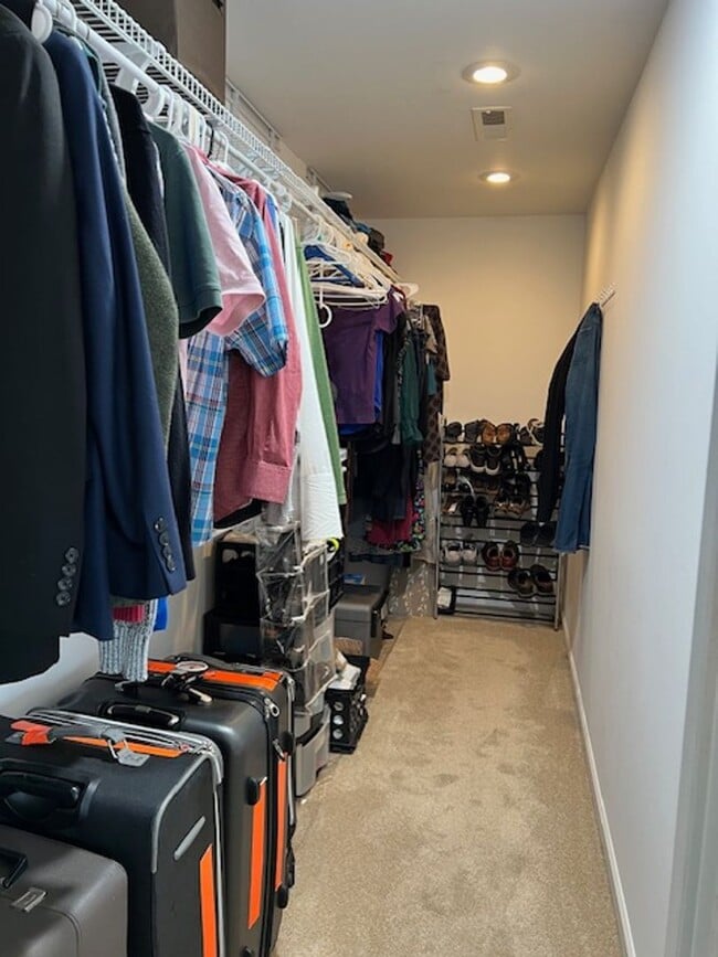 Building Photo - Single Family Home with Breathtaking Views