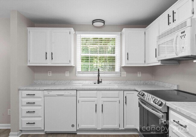 Building Photo - 7016 Wannamaker Ln