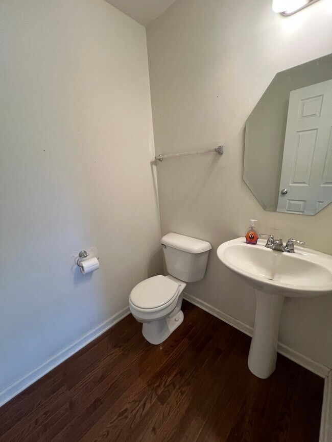 Building Photo - 4014 Pompton Ct