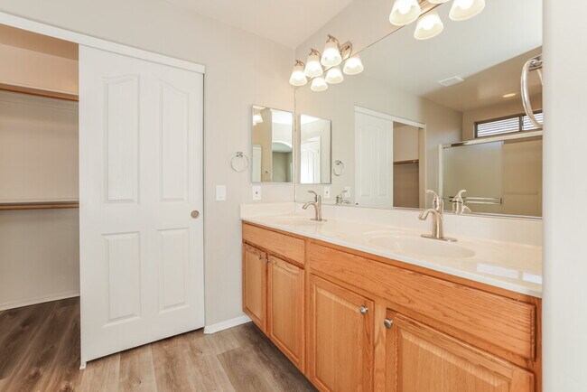 Building Photo - 4006 E Agate Knoll Dr