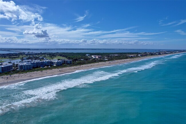 Building Photo - 40 NE Plantation Rd