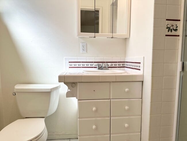 Building Photo - Charming Single-Story Home in Fair Oaks!