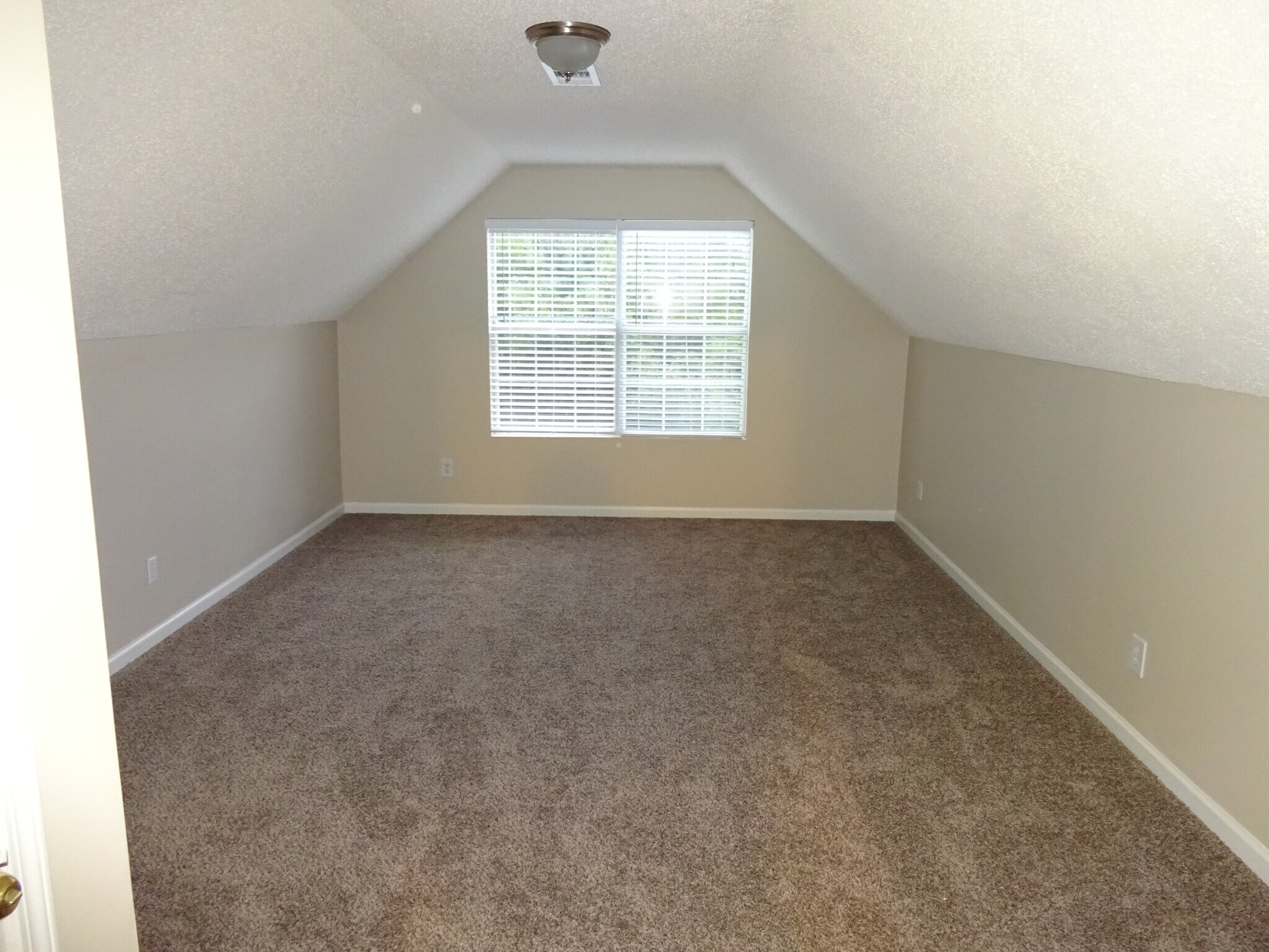 Building Photo - 1847 Rocky Water Ct