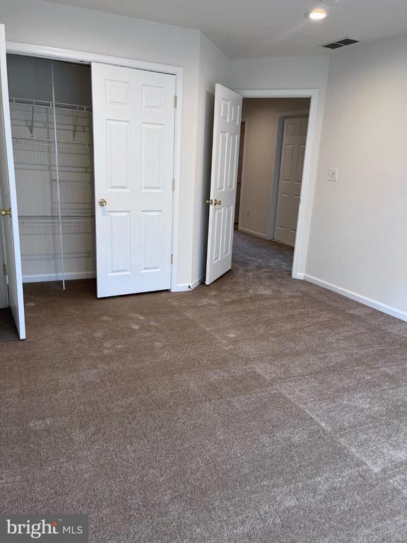 Building Photo - 326 Keswick Dr