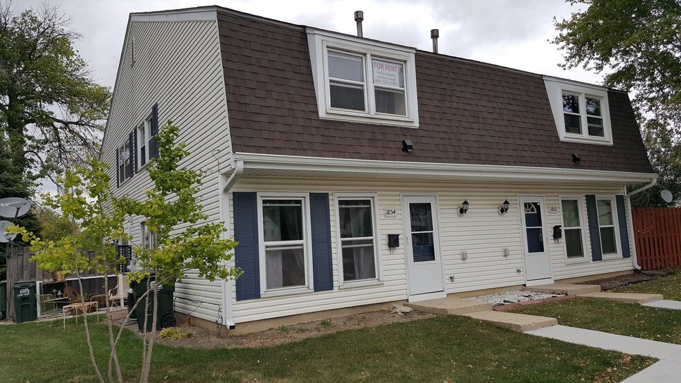 Building Photo - 1854 Jamestown Cir