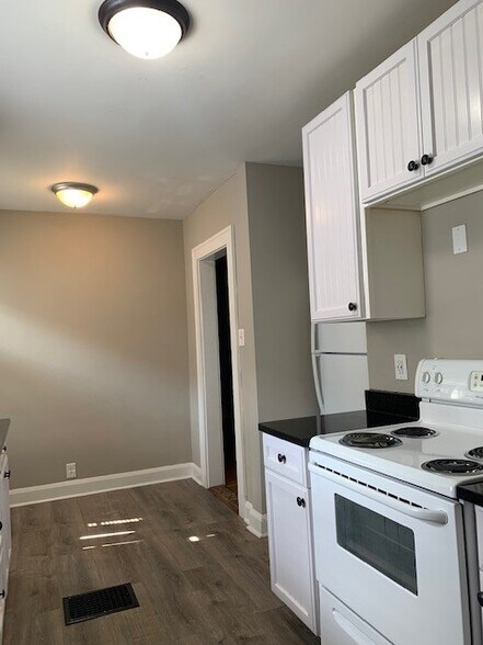 Building Photo - 744 Berkley Rd