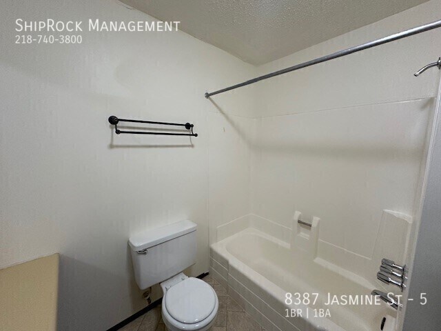 Building Photo - 8387 Jasmine St