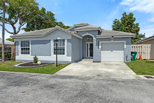 Building Photo - 12340 SW 144th Terrace