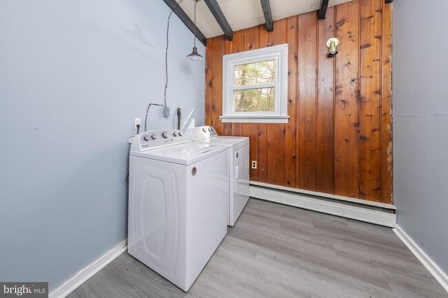 Building Photo - 226 Thies Rd