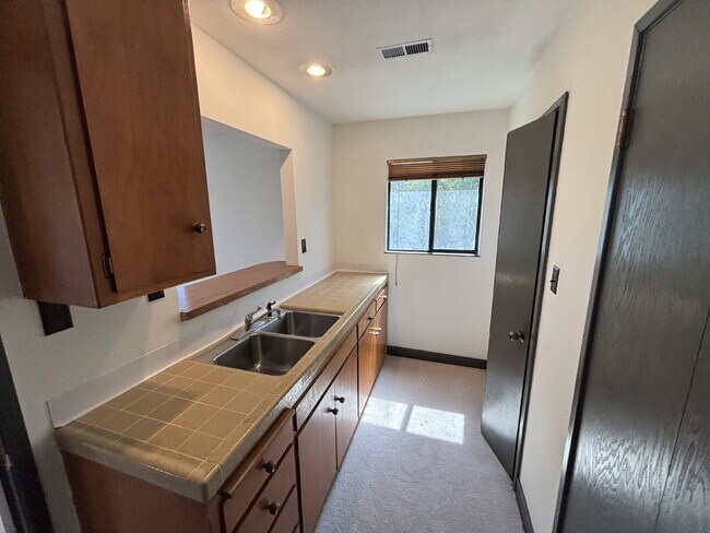 Building Photo - "Charming Lafayette Retreat: 3-Bedroom Hom...