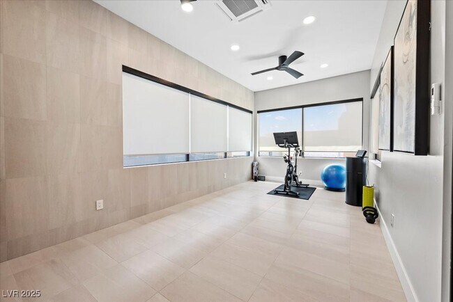 Building Photo - 10950 Earth Hues Ct