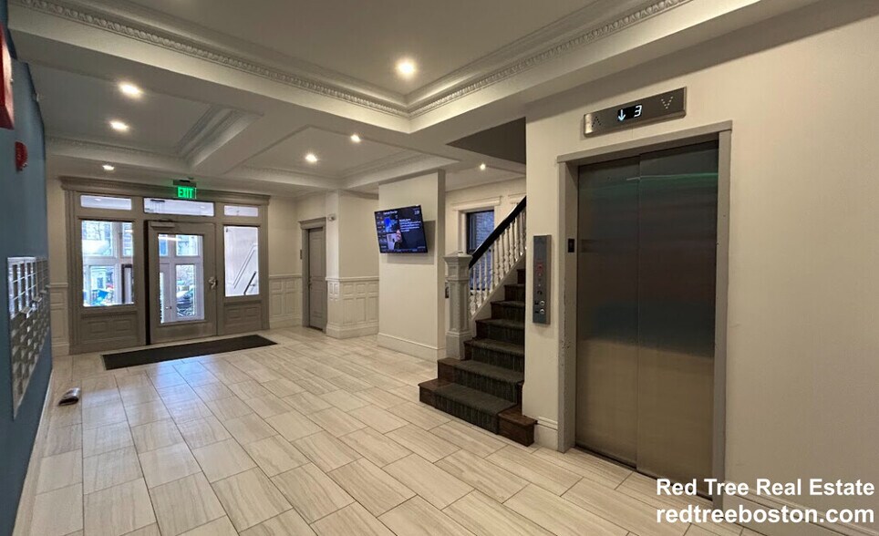 Building Photo - 11 Queensberry St