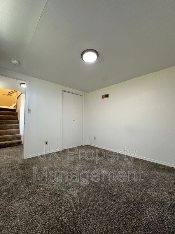 Building Photo - 2510 2nd Ave N