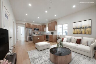 Building Photo - Modern Upstairs 3-Bedroom at 4222 1/2 | On...